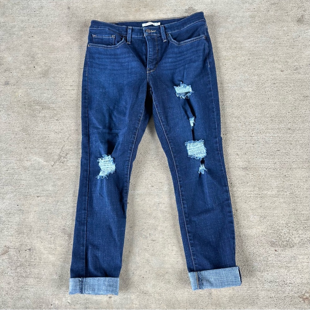 Women’s Levi’s “311 Shaping Skinny” Jeans Size 30